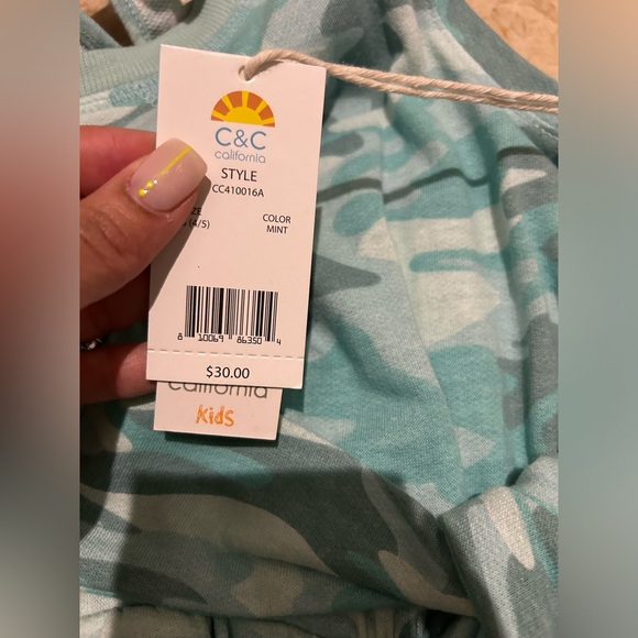 NWT C & C California kids girl size 4/5
camouflage sleeveless jumpsuits - Picture 4 of 6